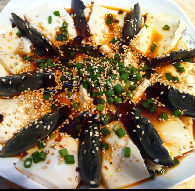 香菜皮蛋豆腐
