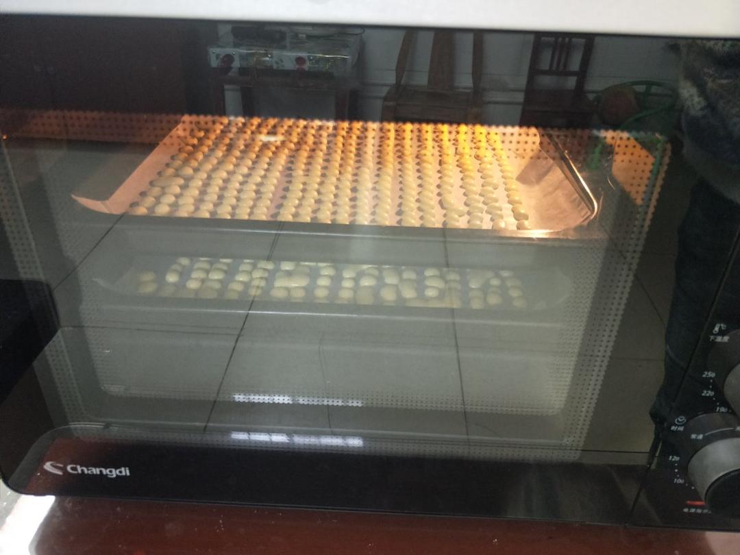 入口即化的无添加蛋黄溶豆