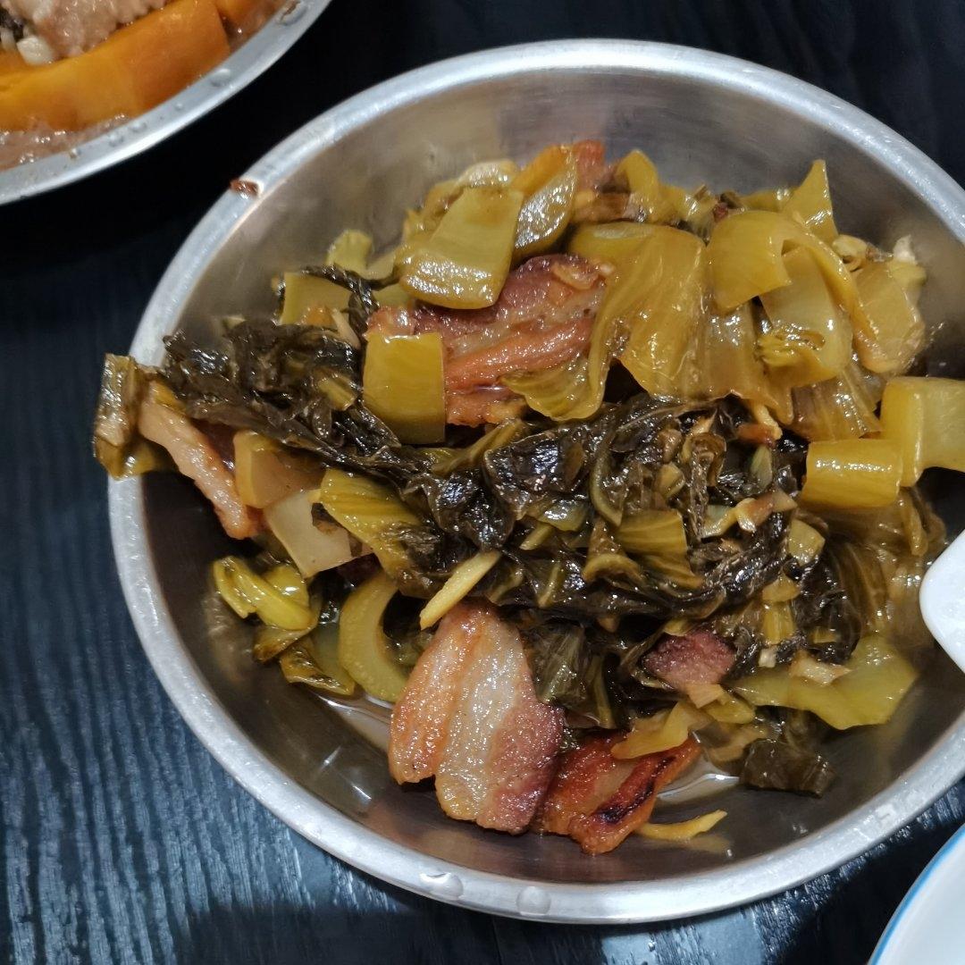 酸菜炒猪油渣
