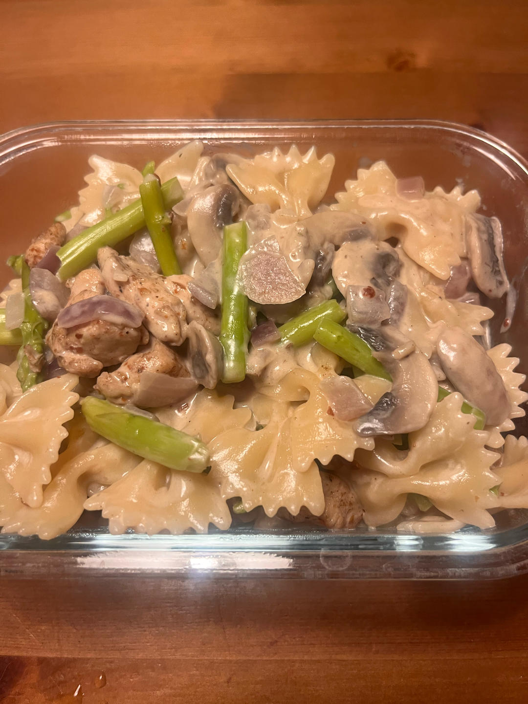 奶油鸡肉蘑菇意面