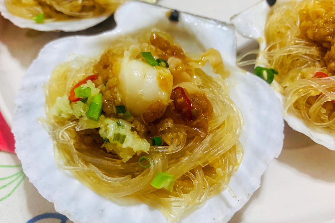 蒜蓉粉丝蒸扇贝