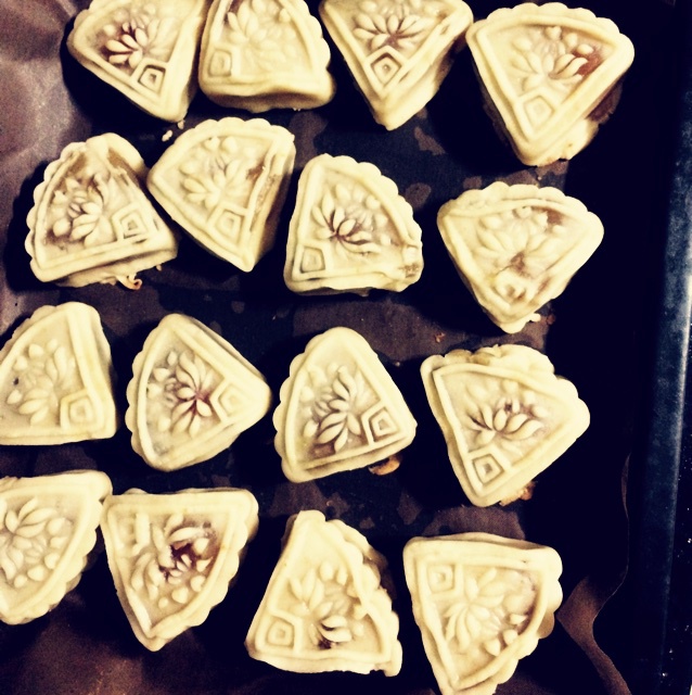 广式月饼——蛋黄莲蓉月饼