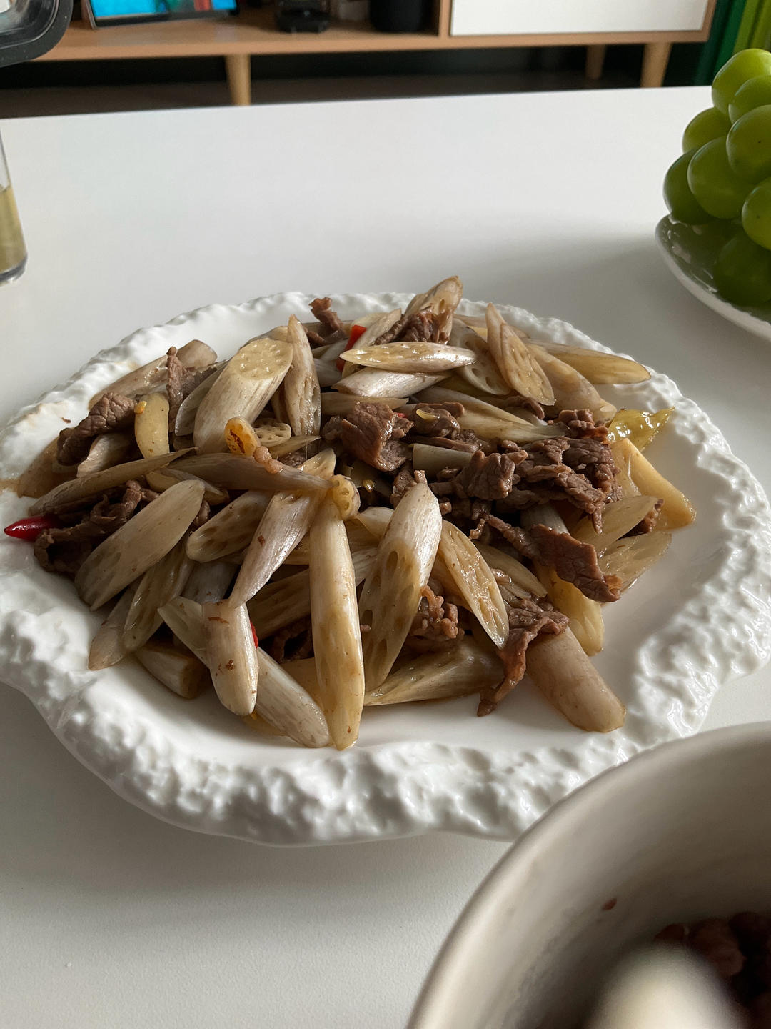 能干掉几碗饭的酸辣藕带炒肉丝