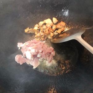 蒜台炒肉的做法 步骤3