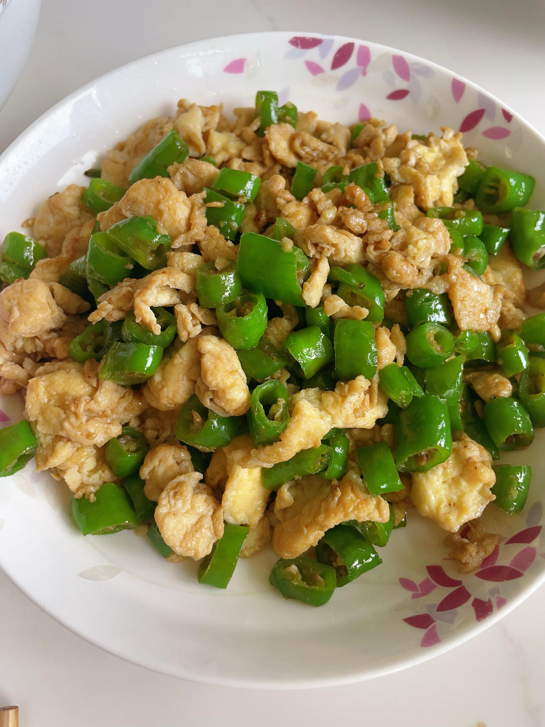 下饭夹馍都好吃的线椒炒鸡蛋