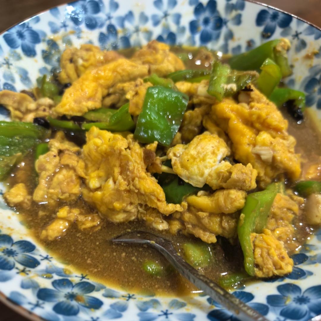超级下饭的青椒炒鸡蛋