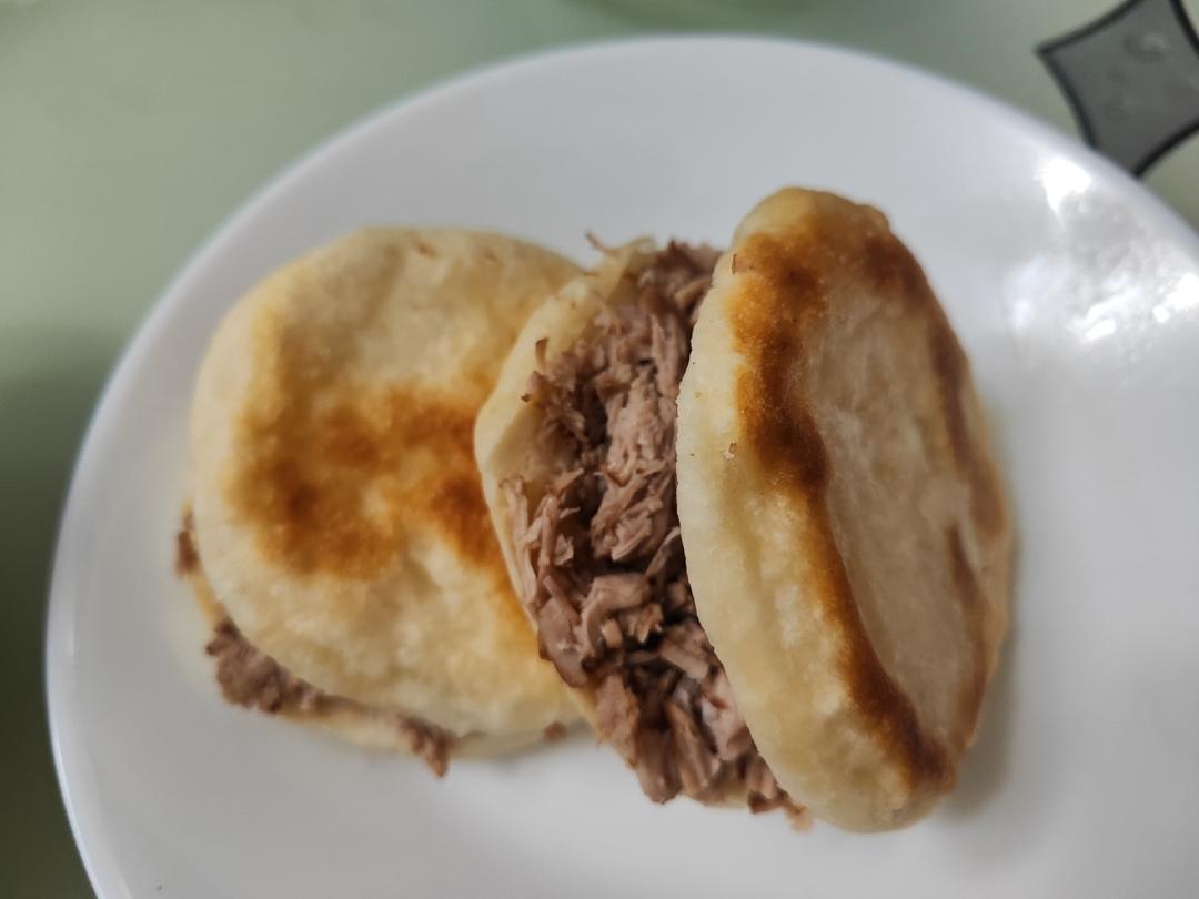 空心馍（肉夹馍）