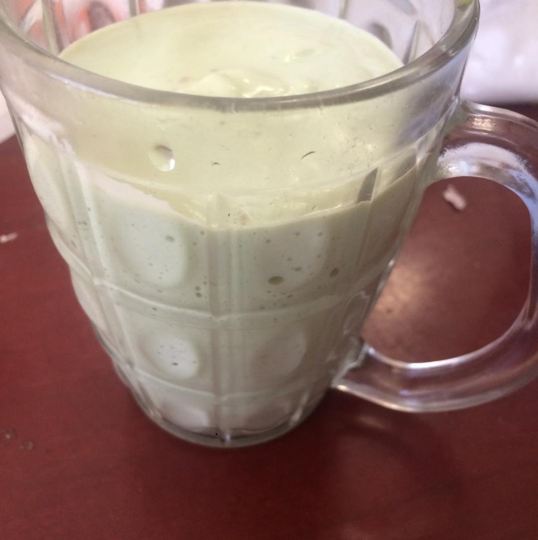 牛油果奶昔