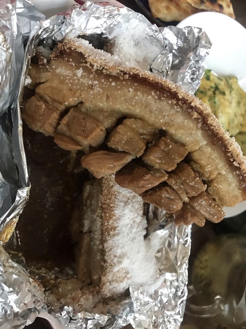 口水流一地的香酥脆皮烤五花肉😏