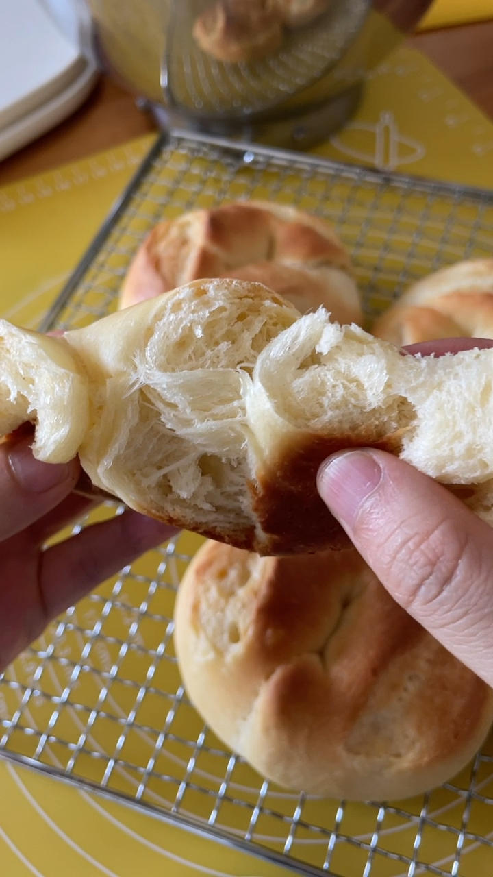 比云朵还软的牛奶面包，液种法甜面包太好吃了！