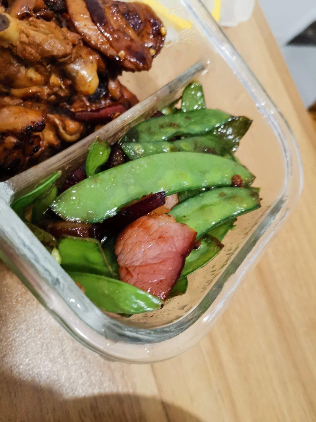 荷兰豆炒腊肉