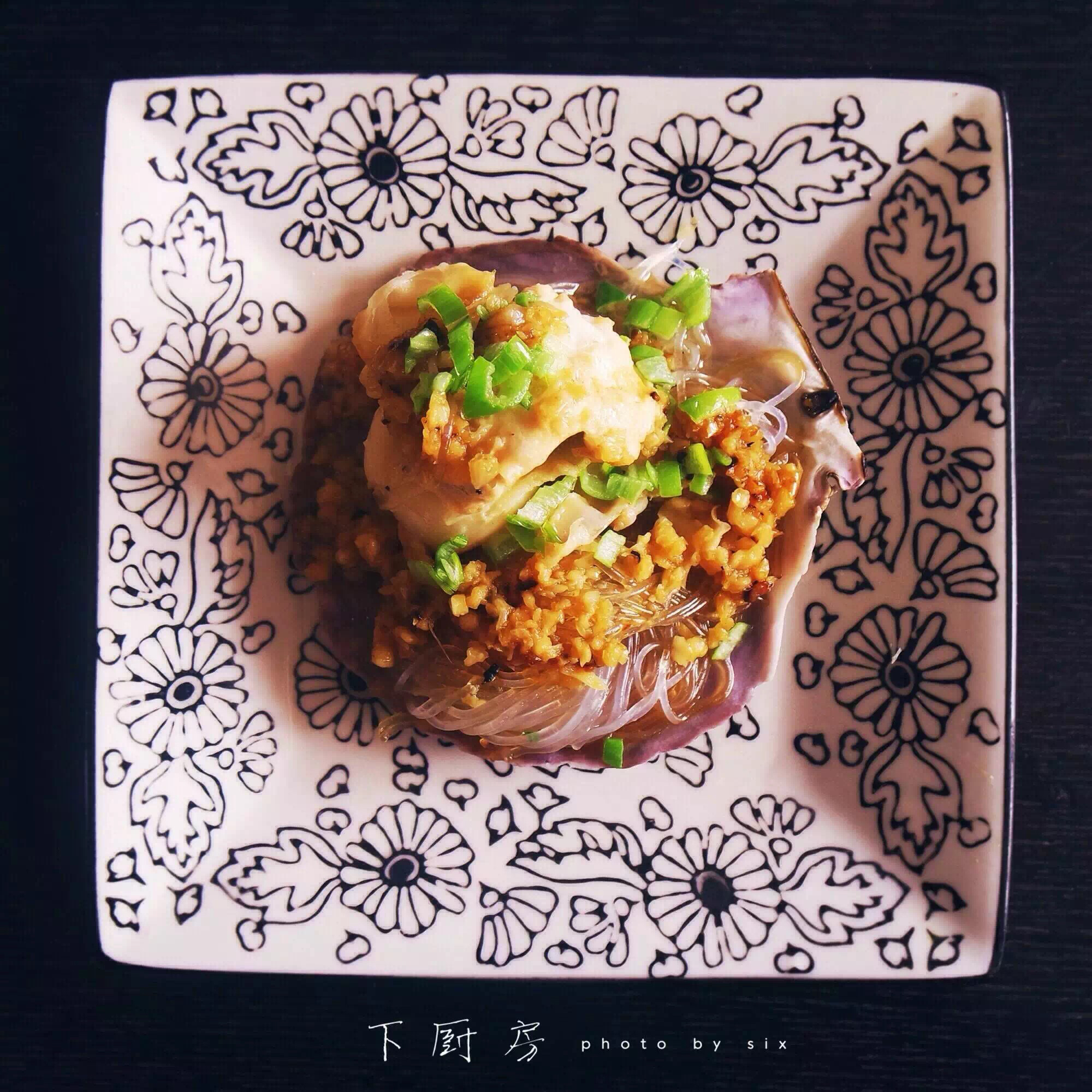蒜蓉粉丝蒸扇贝