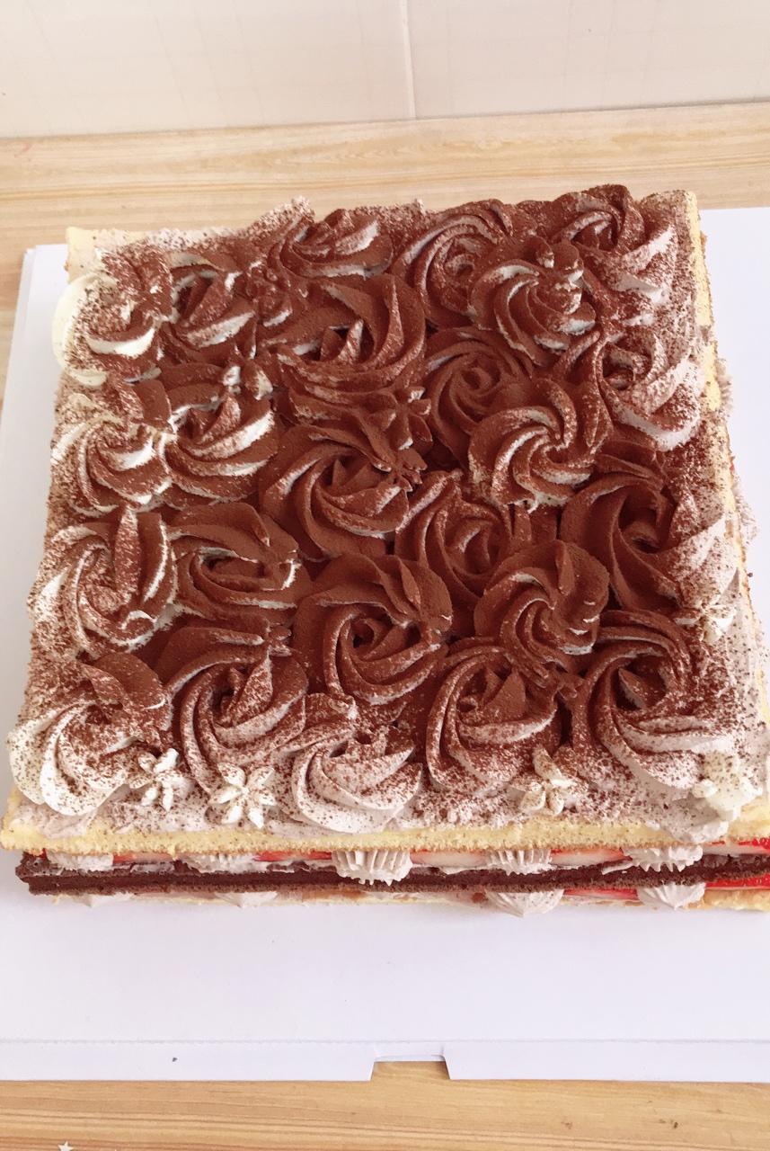 浪漫玫瑰花瓣蛋糕