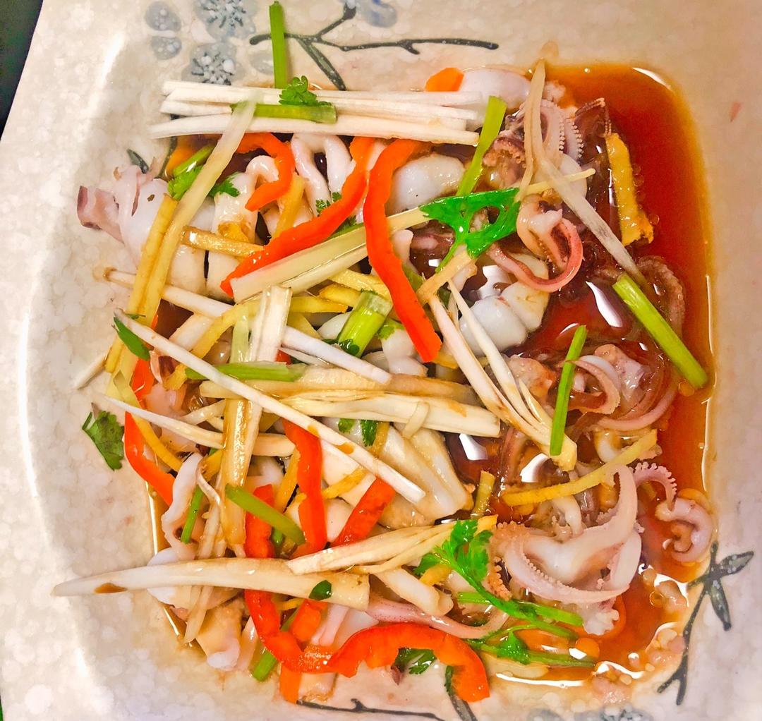 超级鲜美的清蒸鱿鱼🦑