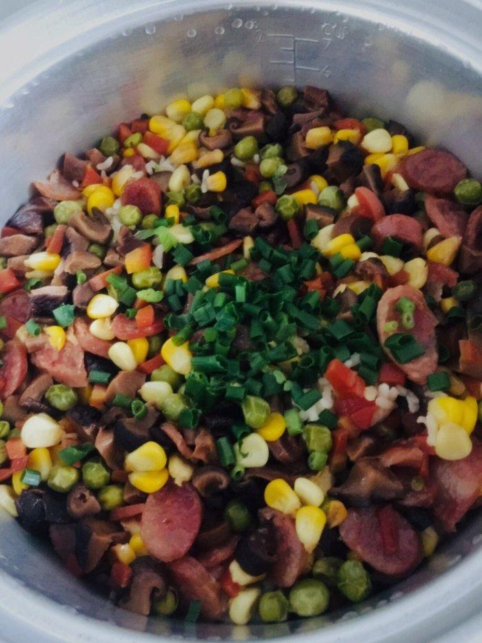 懒人必备～电饭煲腊肠焖饭