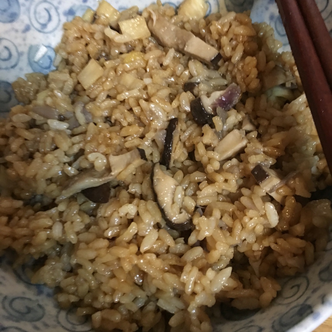 茭白香菇焖饭