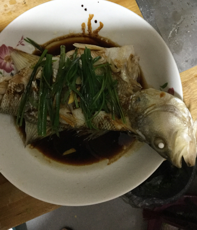 蒸鲈鱼