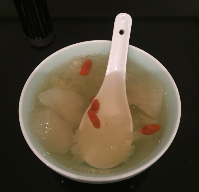 红枣冰糖雪梨糖水