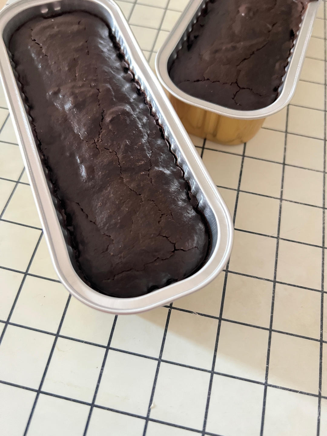 低碳下午茶！（生酮keto）低碳者都吃点啥-油滋滋浓郁郁油润细腻的低碳生酮基础布朗尼！简单粗暴！懒人快手！