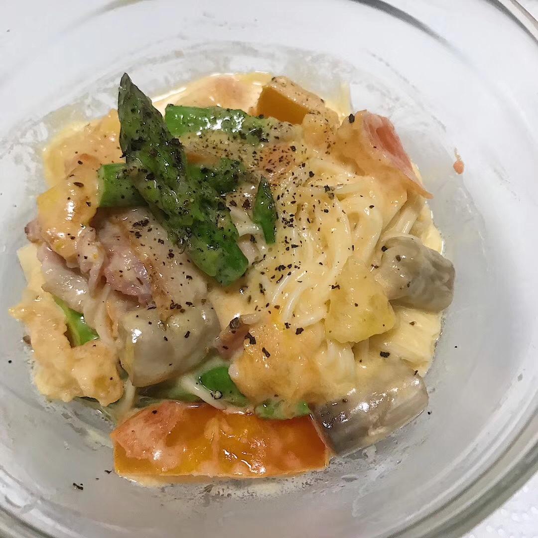 番茄奶油蔬菜意大利面🍝宅家办公的快手美味工作餐