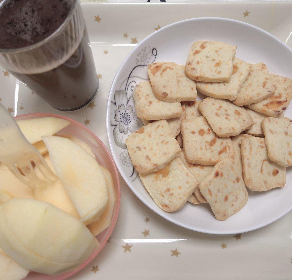 粒粒切达奶酪饼干
