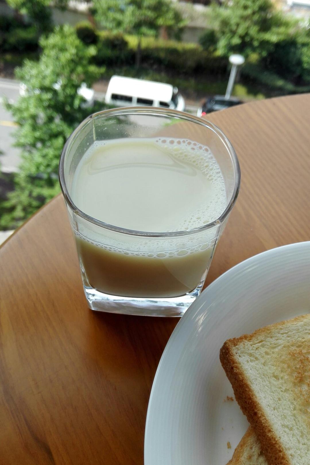 蜜桃豆浆饮