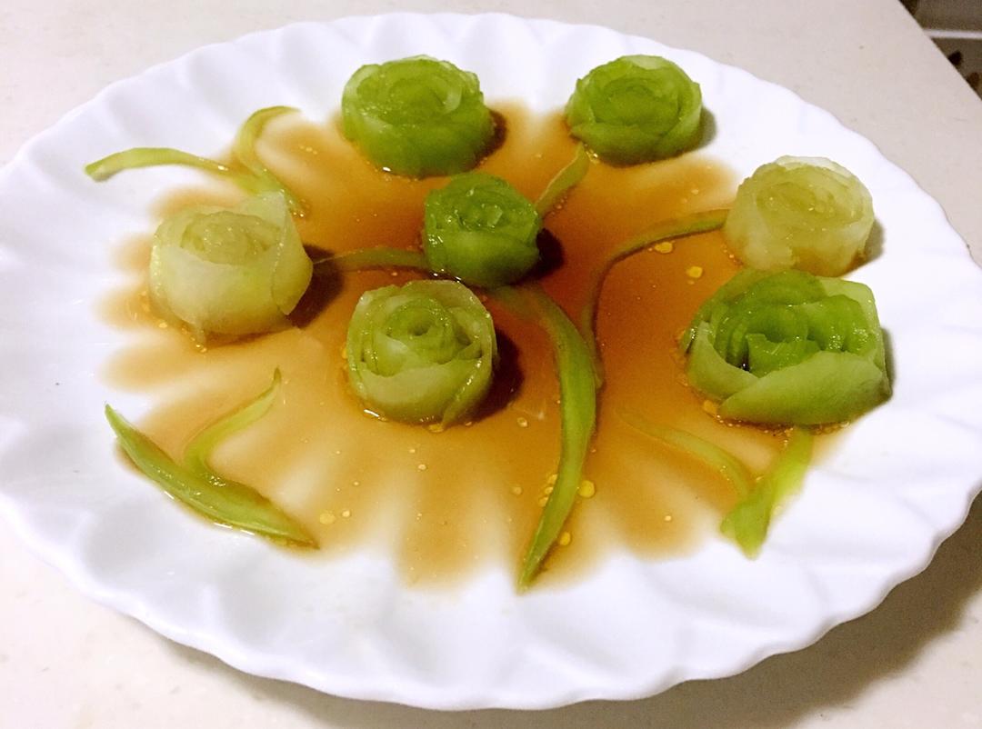 一个精致的吃货做的莴笋花