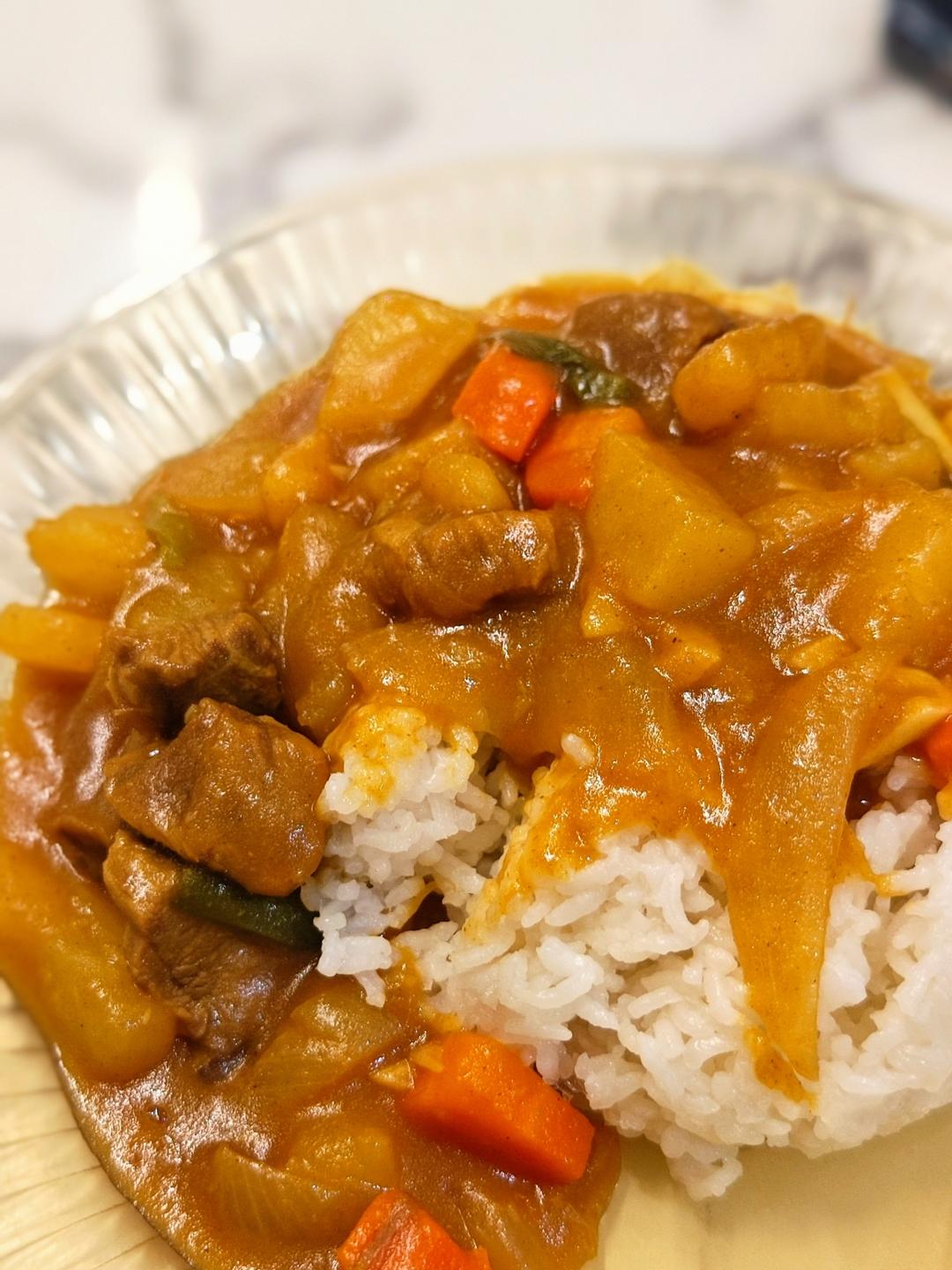 咖喱牛肉土豆饭🍛