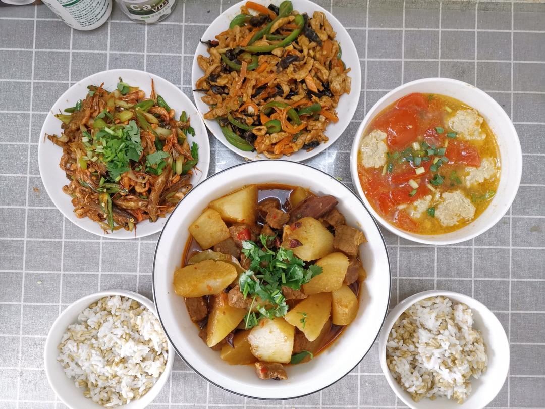 萝卜牛腩煲
