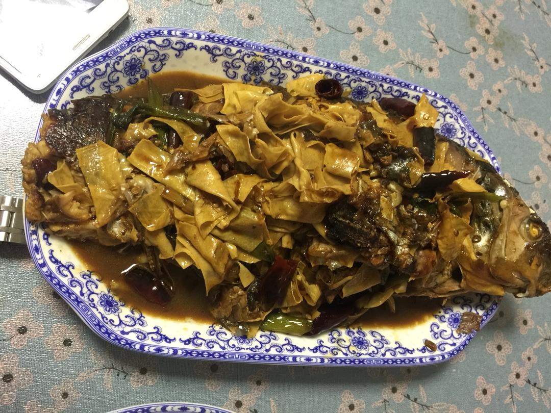 红烧鲤鱼