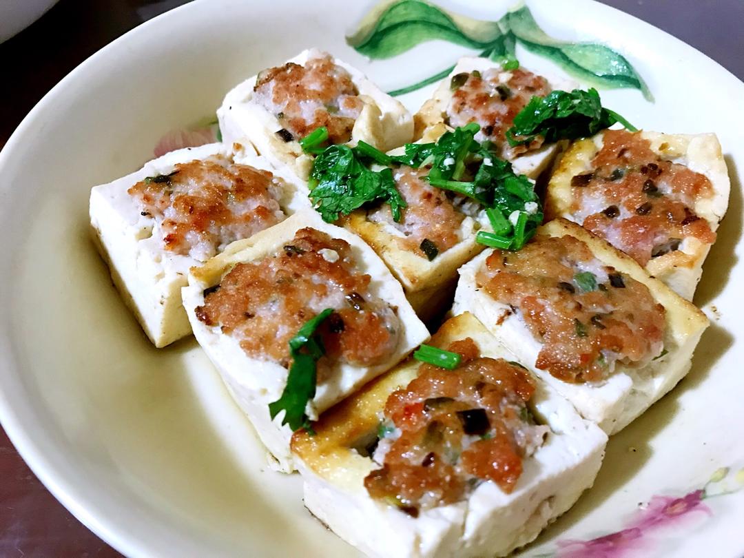 周小花2014做的客家菜豆腐酿