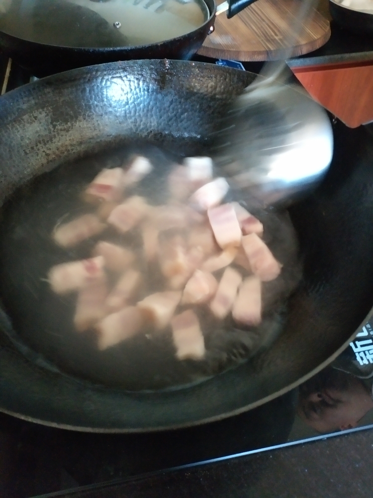 土豆红烧肉的做法 步骤5