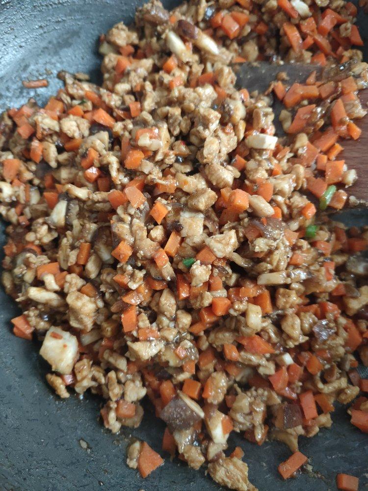 香菇胡萝卜鸡肉包子