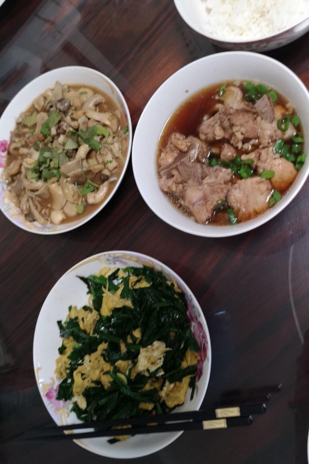 炖排骨