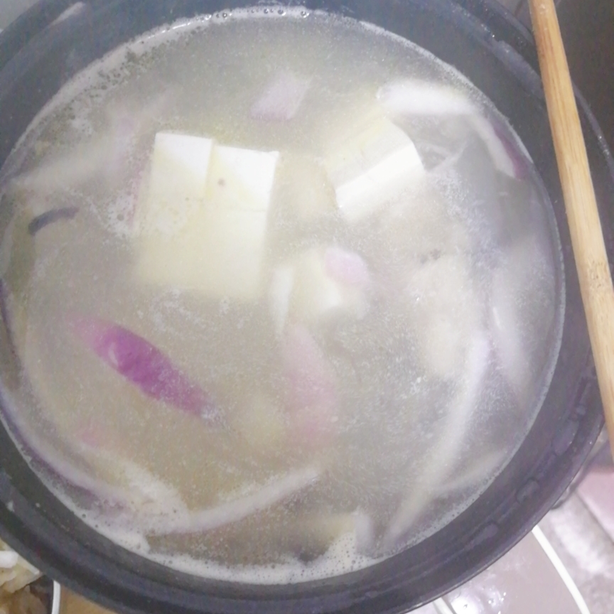 奶香鲫鱼豆腐汤的做法 步骤4
