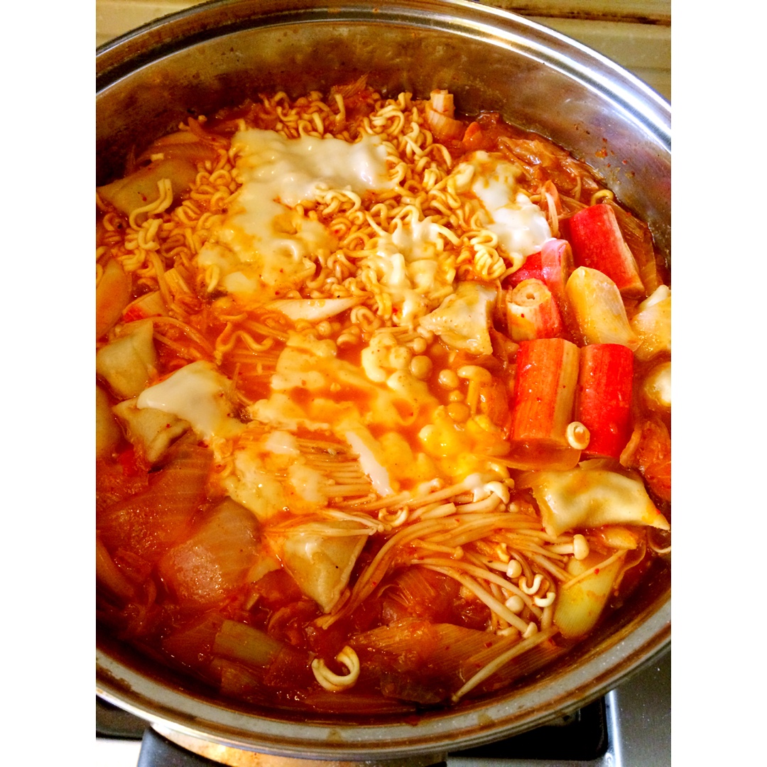 yoci_做的韩式芝士部队锅