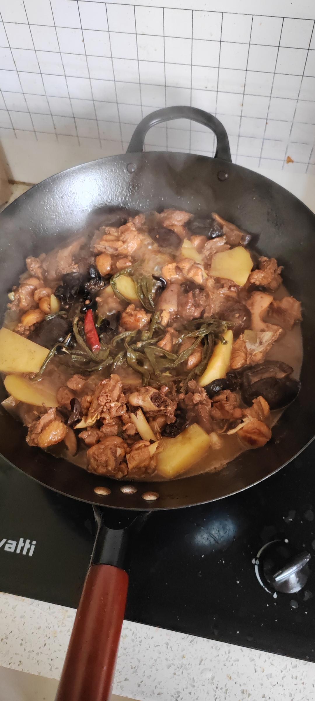 秒杀饭店❗️东北铁锅炖鸡一锅出