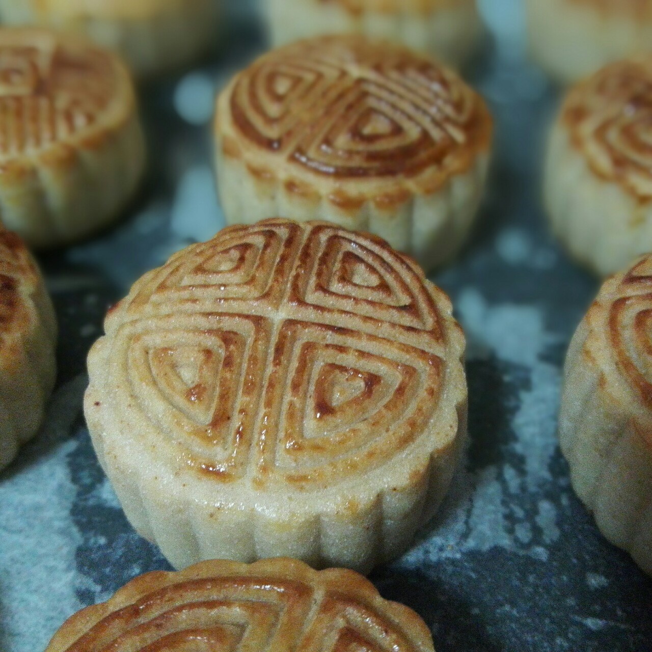 广式月饼—蛋黄莲蓉月饼