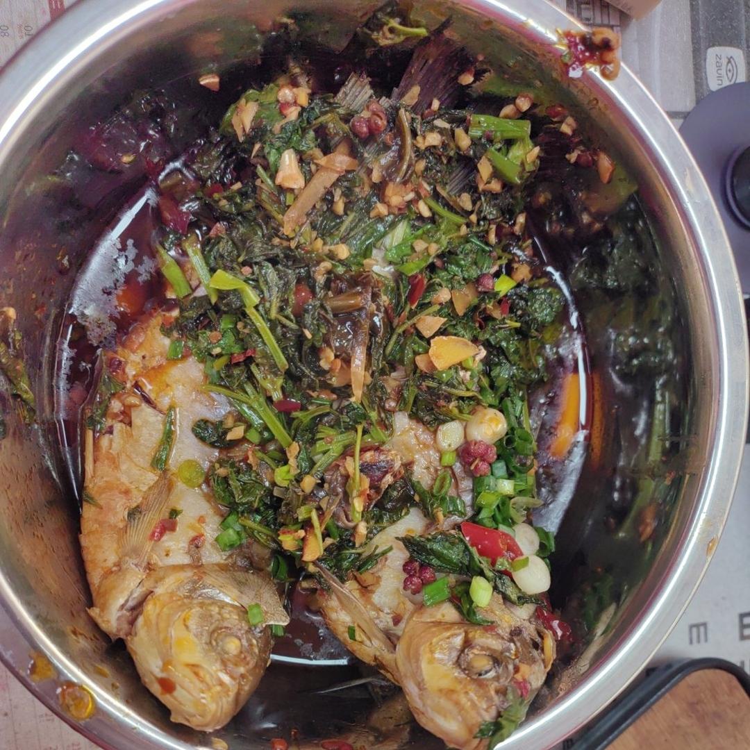 汤鲜味美的霍香鲫鱼