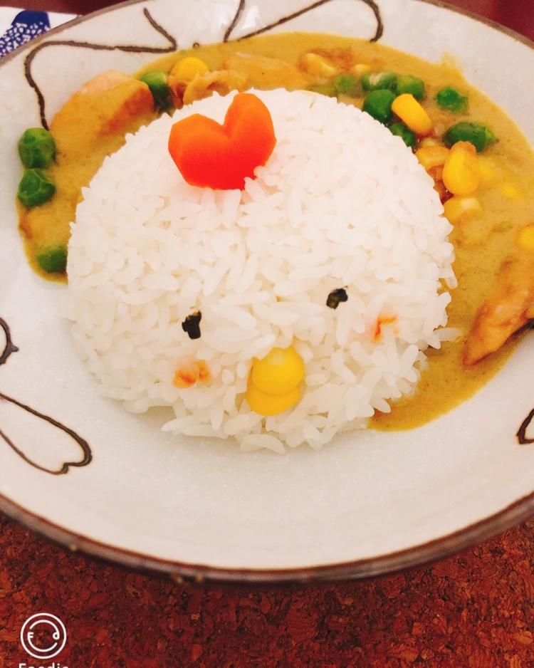 人见人爱花见花开🐤         三只小鸡日式咖喱饭