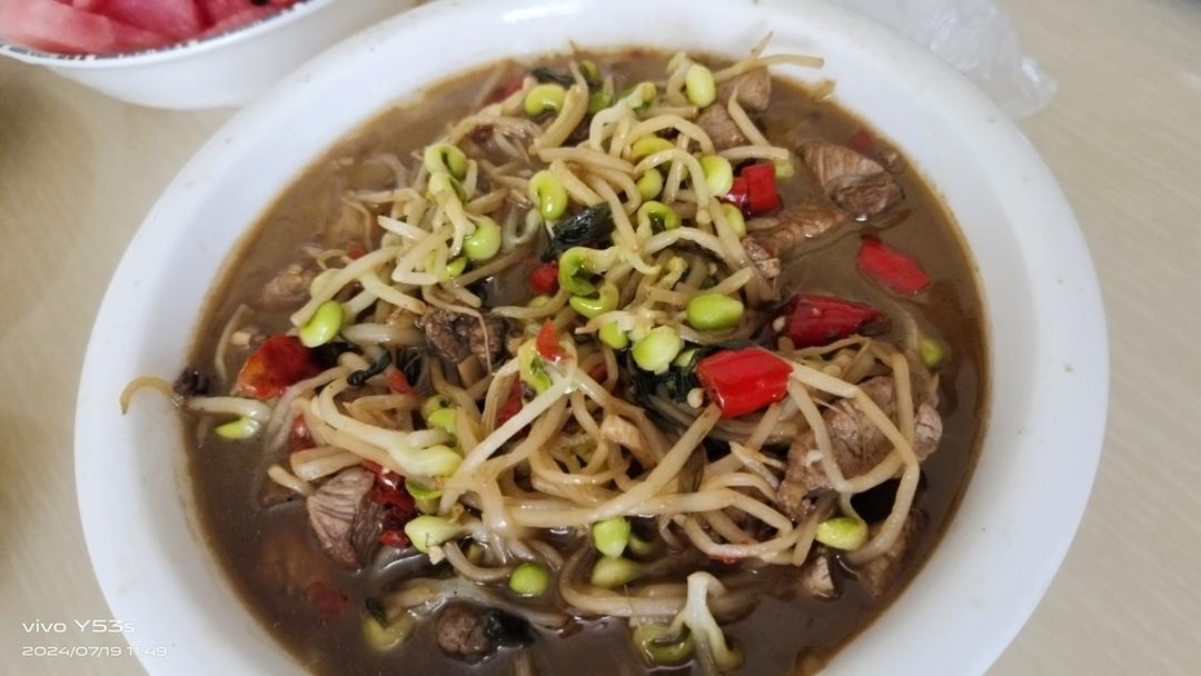 黄豆芽炒肉