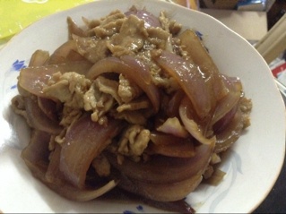 洋葱炒肉