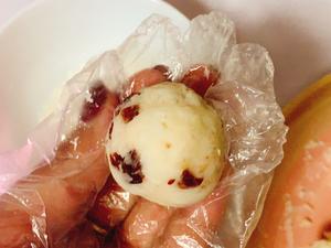 🌈奶香浓郁～健脾养胃的椰蓉蔓越莓山药球的做法 步骤8