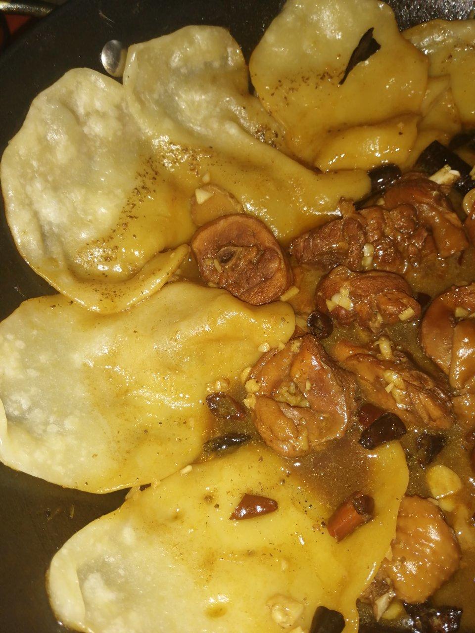 地锅鸡+自制红油【曼食慢语】