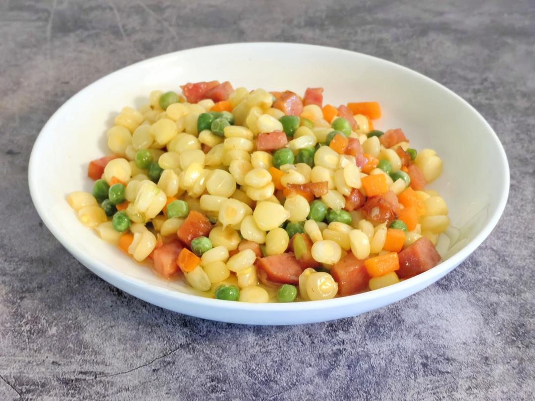 青豆，胡萝卜，玉米炒虾仁。