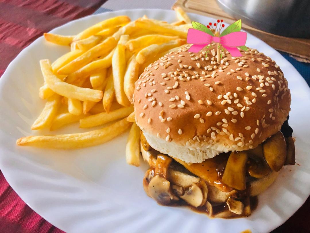 蘑菇酱快手汉堡🍔套餐