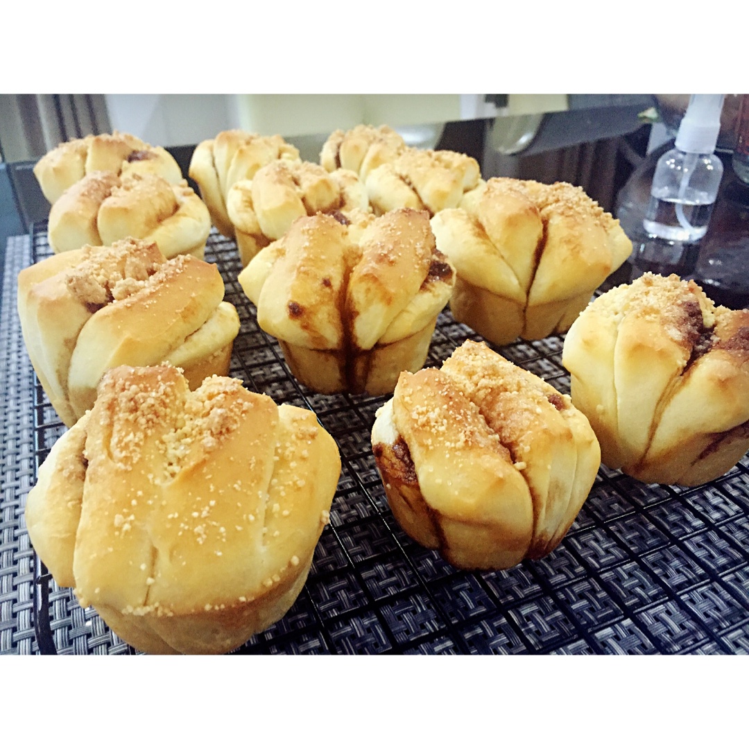 香香软软，层层叠叠的红糖小面包
