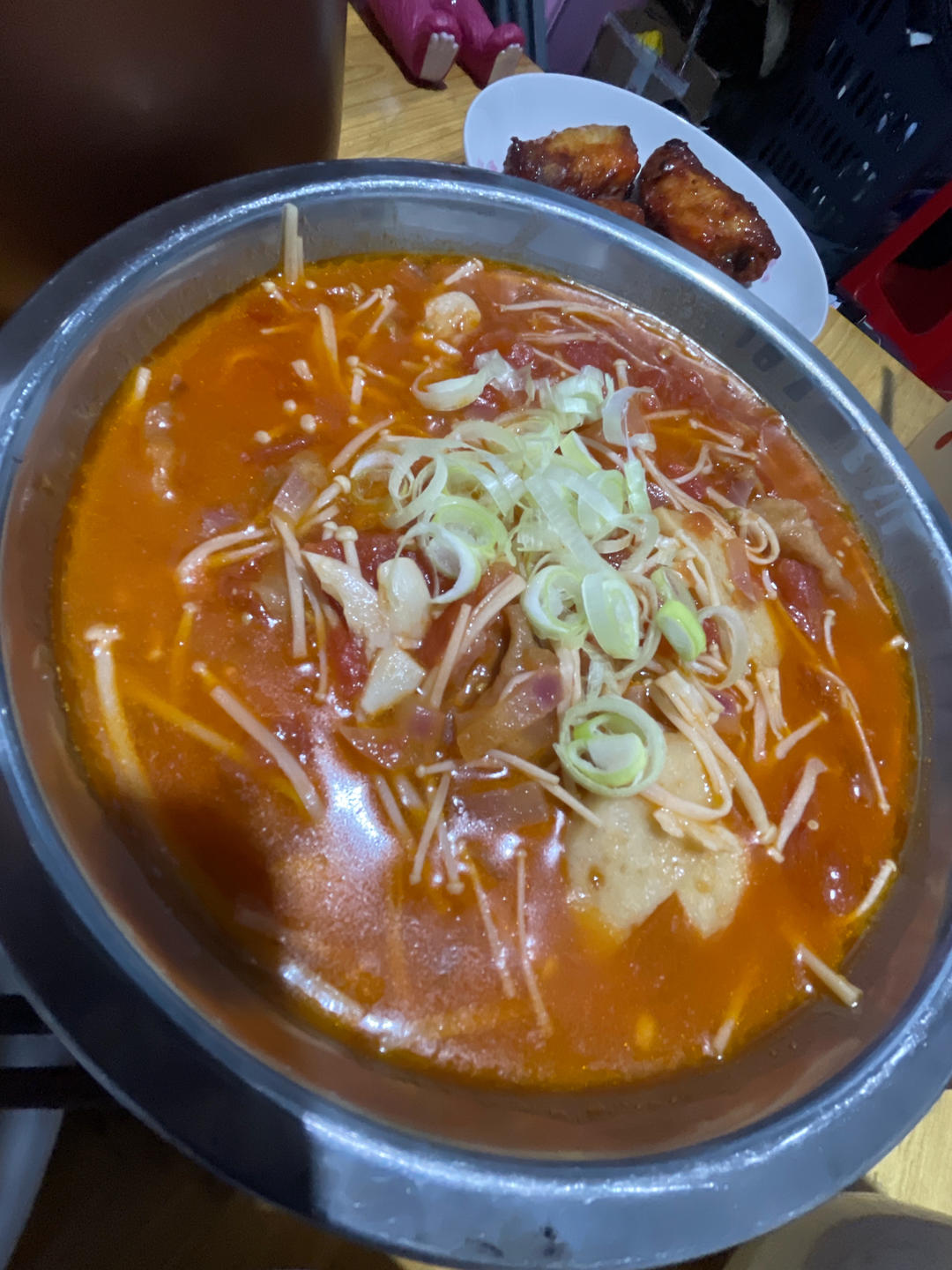 番茄金针菇肥牛(汤浓入味、酸甜适宜)