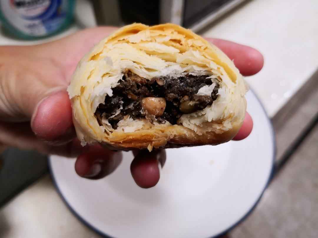 泳式鲜肉榨菜月饼