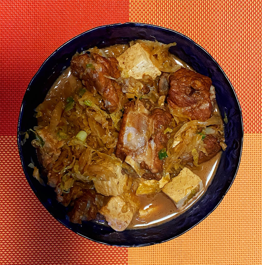 冻豆腐排骨炖酸菜
